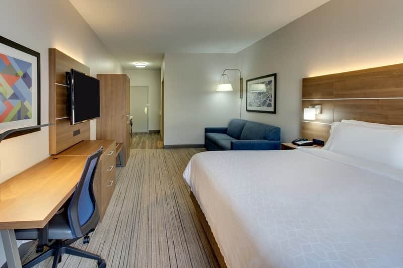 IHG Approved Photography for Holiday Inn Express Emory XWBN 04