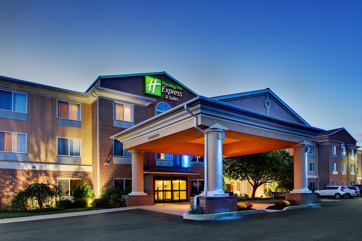 IHG Approved Hotel Photography for Holiday Inn Express Lancaster Lititz 