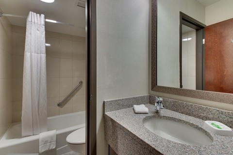 Drury Approved Photography for Pear Tree Inn St. Louis Guest Bathroom 02