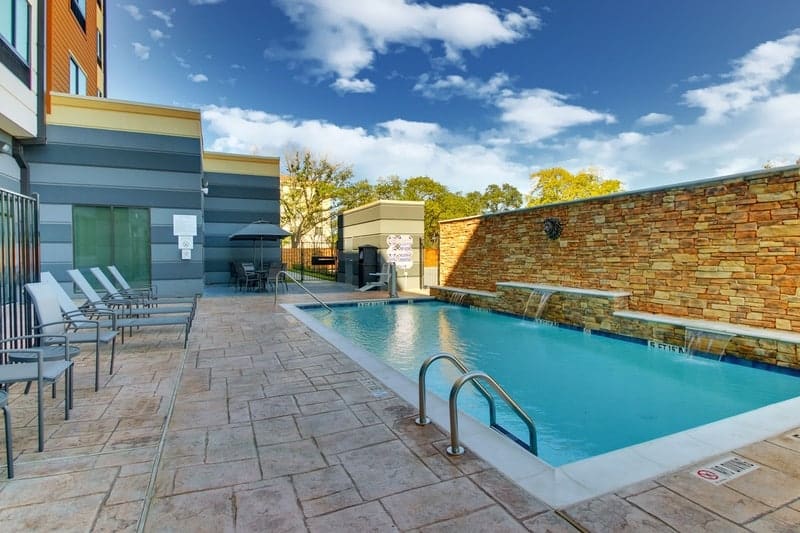 Marriott approved photography for Fairfield inn Houston Brookhollow - FF HOUFB Pool 01