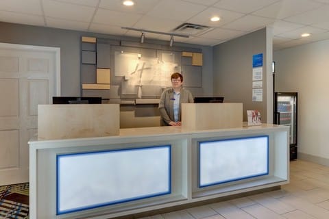 Hotel photography of Holiday Inn Express front desk