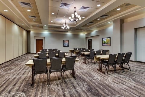 Professional Hotel photography of Drury Hotels meeting room
