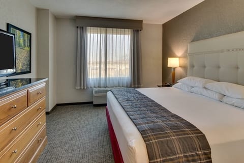 Professional Hotel photography of Drury Hotels guest room 