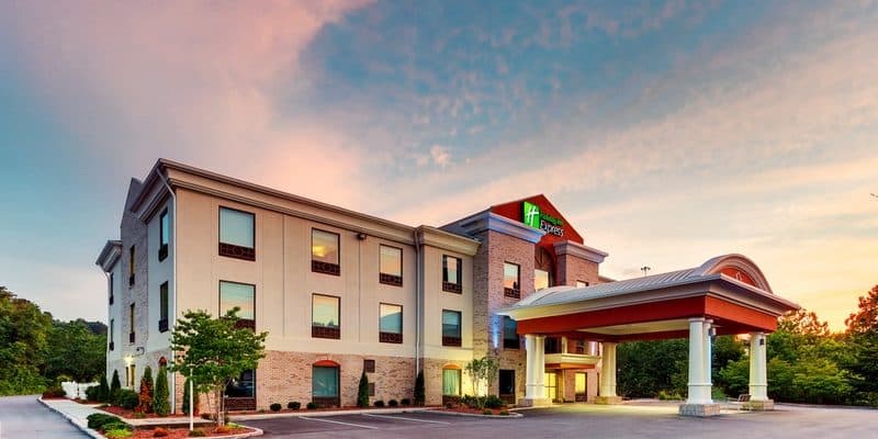 IHG approved hotel photography for Holiday Inn Express Corbin, KY
